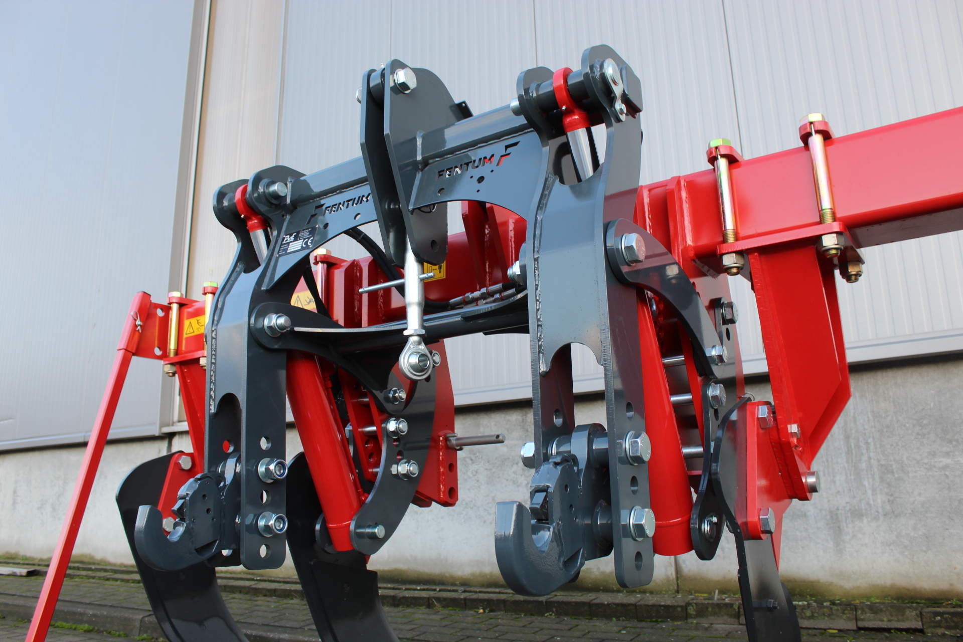 Hydraulic parallel linkage